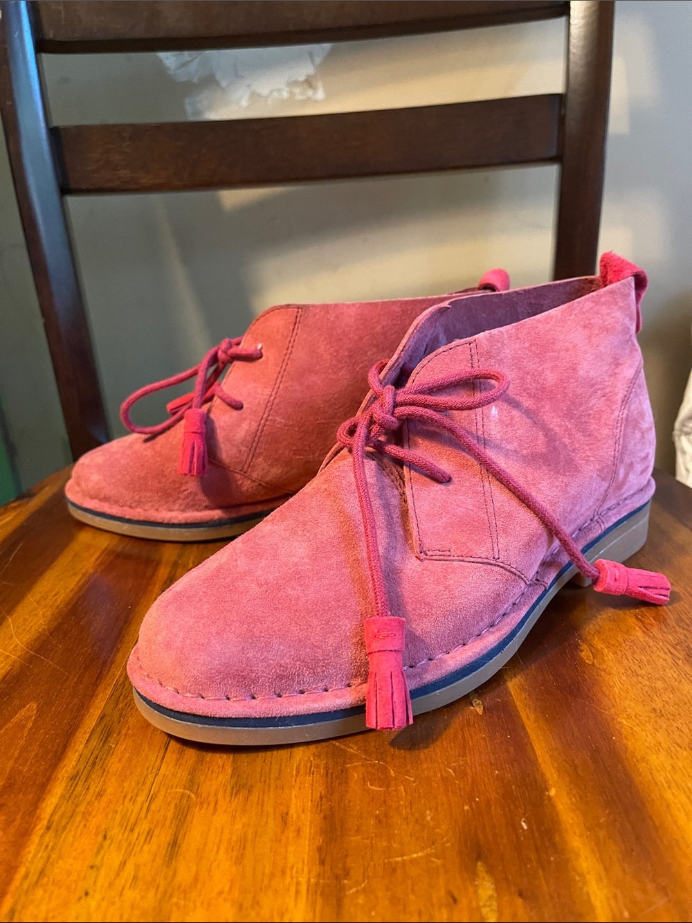 Hush Puppies Red Suede Tasseled Lace Up Chukka Ankle Booties Sz 6.5